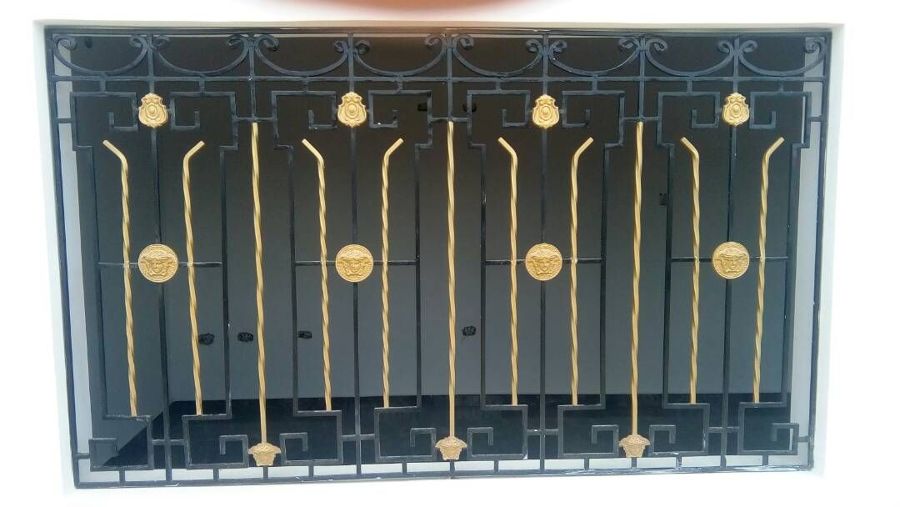 Proteccion de Ventana Versace