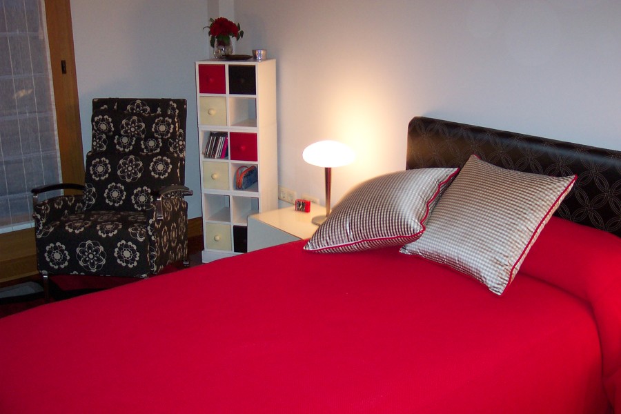 UNA HABITACION CALIDA Y JOVEN