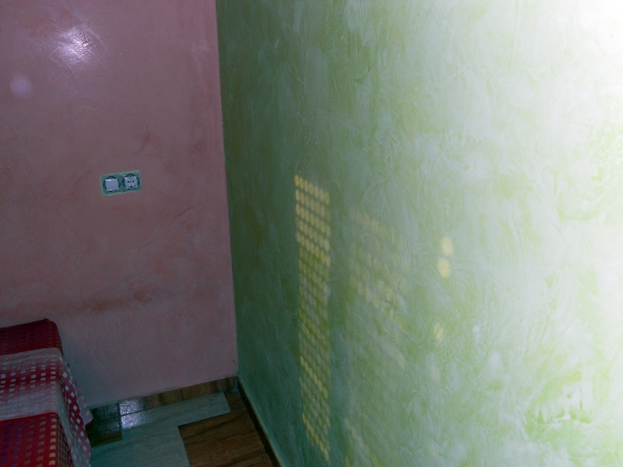 habitacion a dos colores en estuco