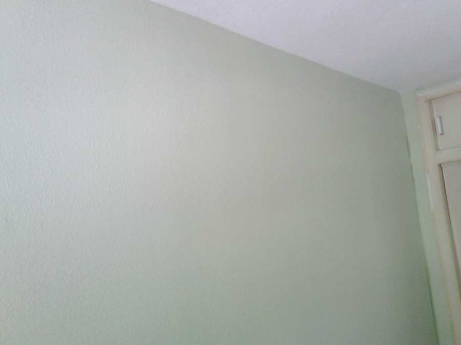 habitacion verde claro