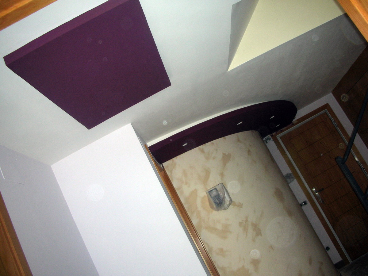 Hall de entrada techo suspendido  media luna mas rectangulo