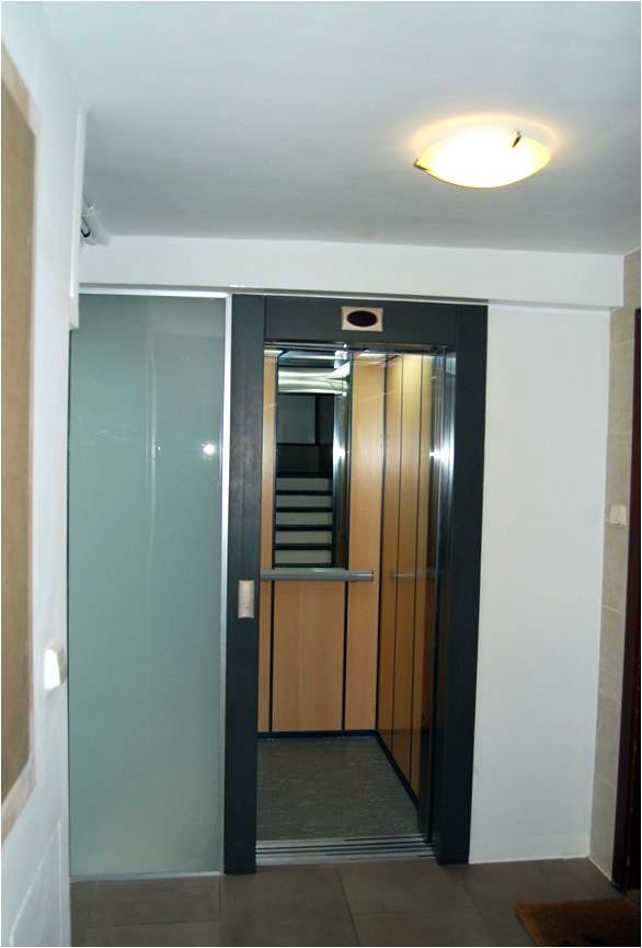 Harmonia, 11 - Barcelona