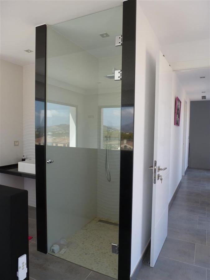 Mampara de ducha transparente