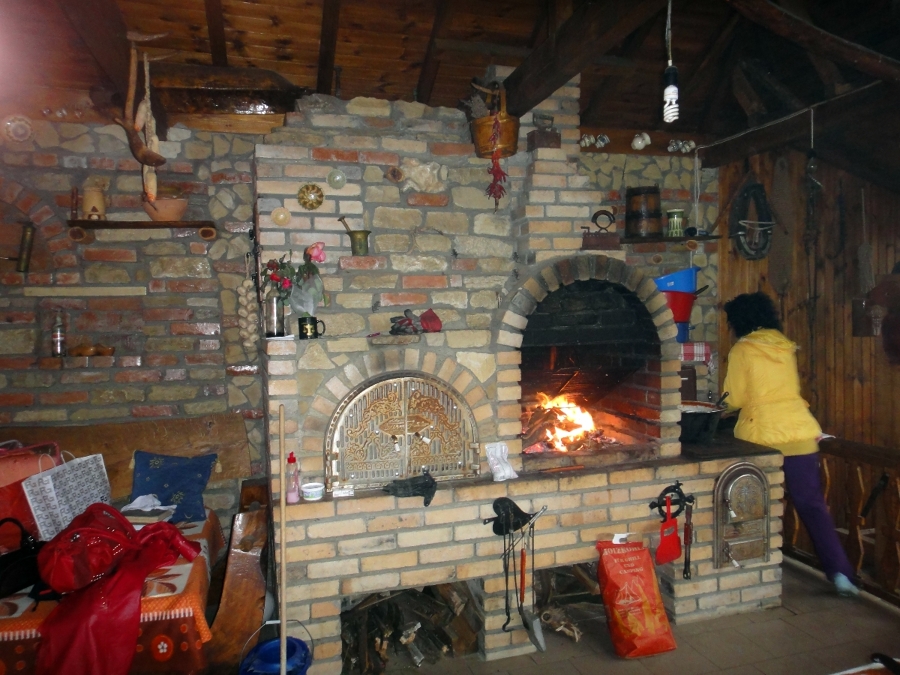 Horno y chimenea tras reparación y restauración