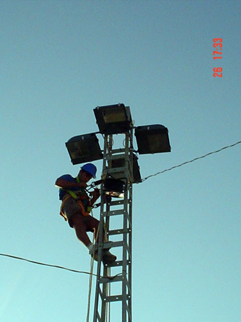 ILUMINACION DE GRANDES SUPERFICIES