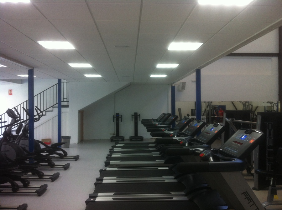 iluminacion en gym alcorcon 3