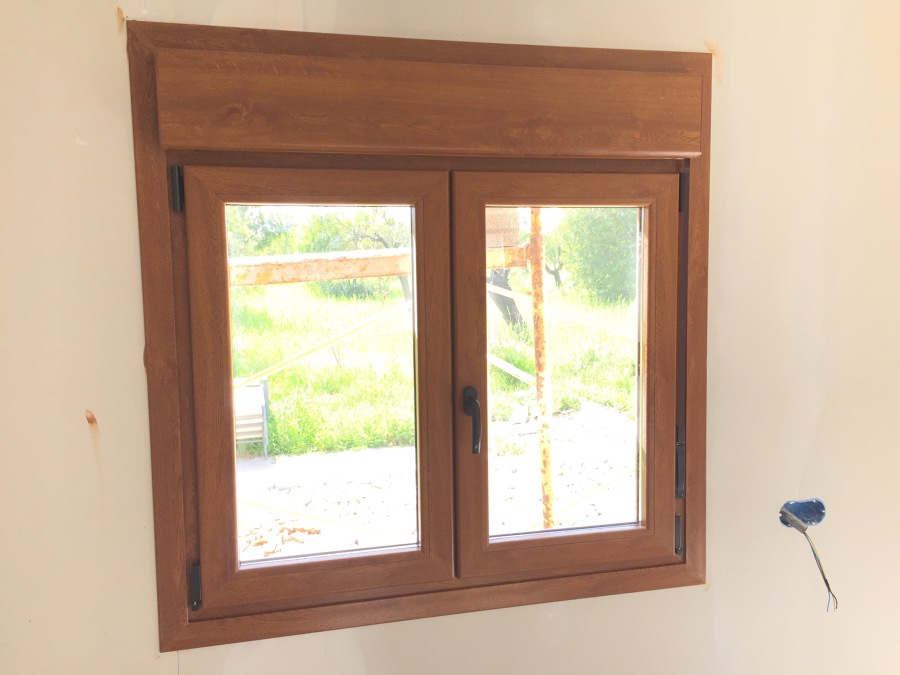 Ventana + compacto en roble dorado 