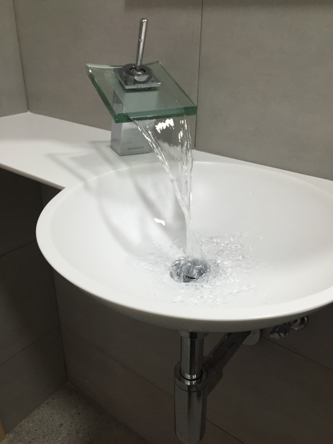 Detalle lavabo de corian