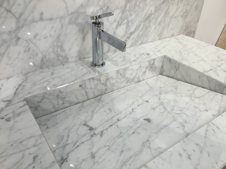 Lavabo de mármol arabescato