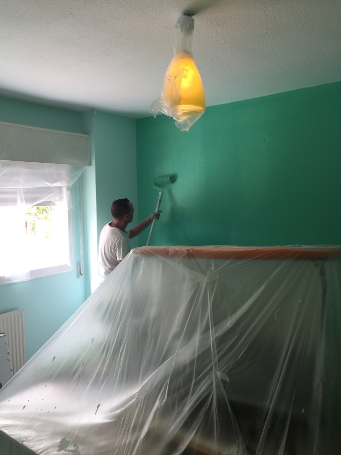 Pintura plástica en colores 