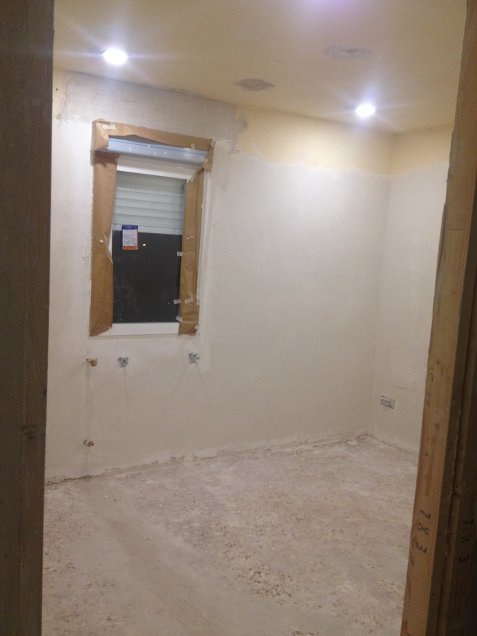 Quitar, gotelé, alisar y pintar, poner radiador