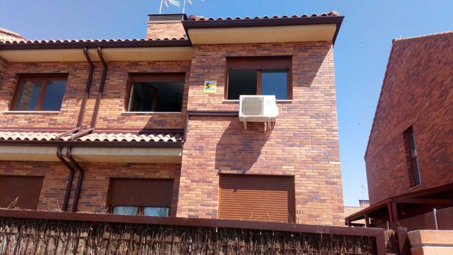 INSTALACION MAQUINA EXTERIOR VIVIENDA