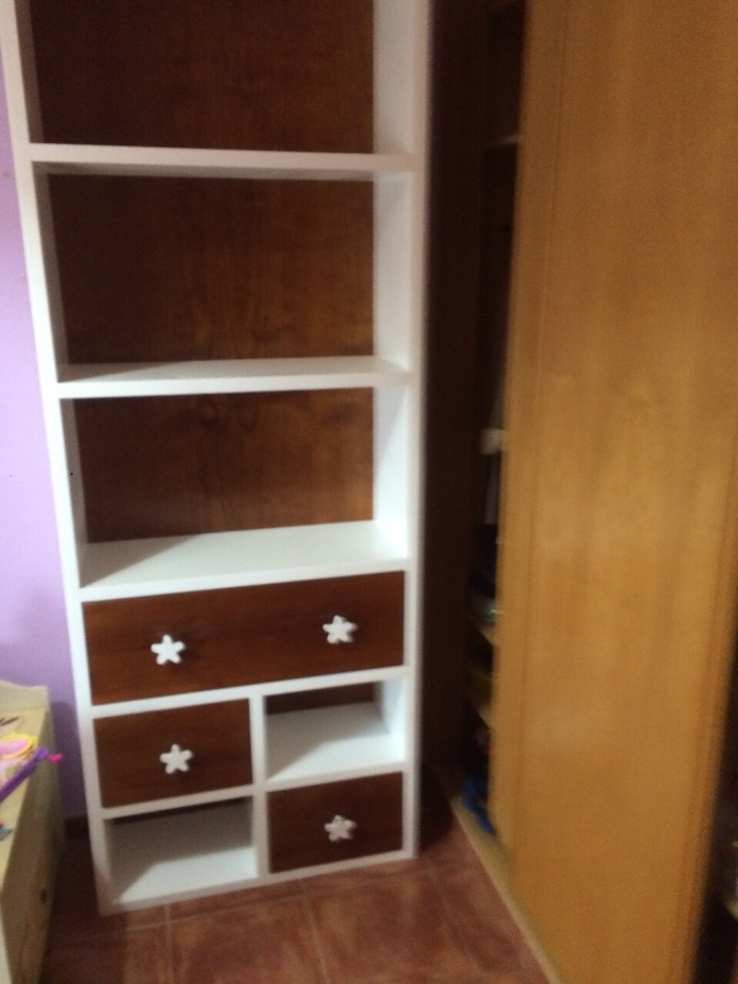 Estantería infantil de madera maciza!