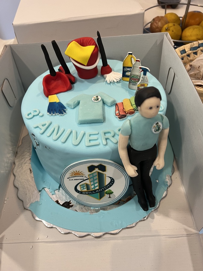 TARTA DE ANIVERSARIO DE LA EMPRESA