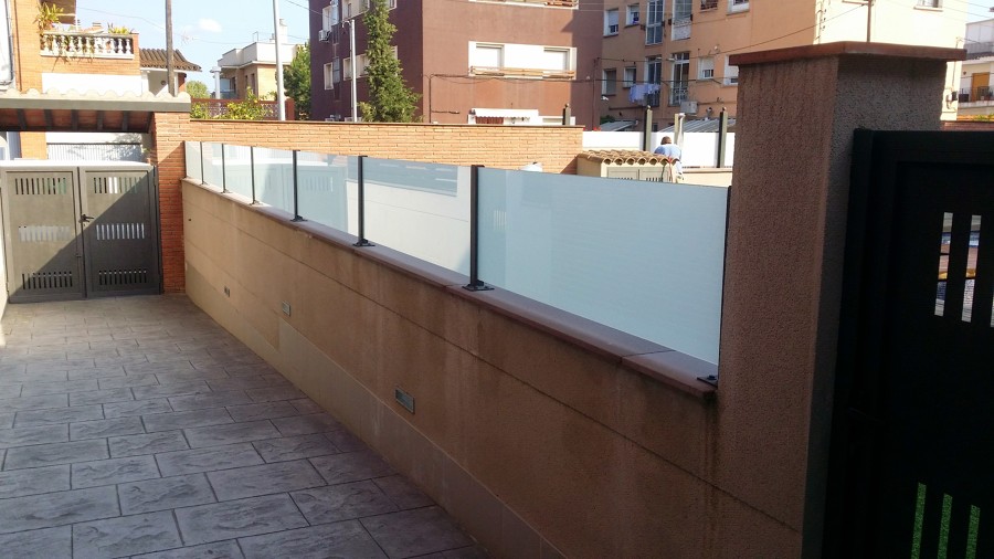 Barandilla con vidrio laminado 5+5 mate 