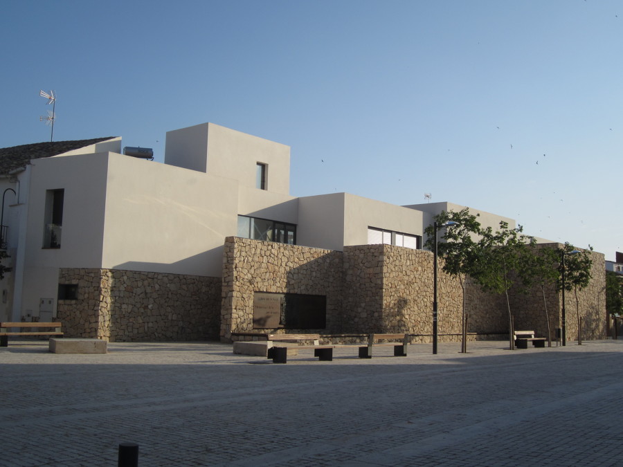 Plaza en el centro histórico de Horcajo de Santiago, Cuenca.