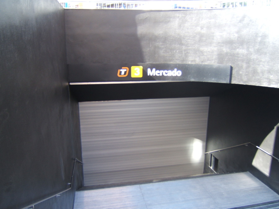 Puerta enrollable para comercio o residencial