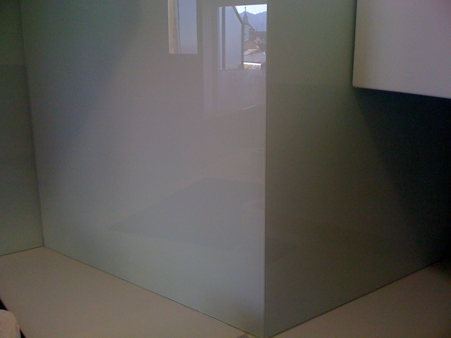REVESTIMIENTO DE PARED EN CRISTAL