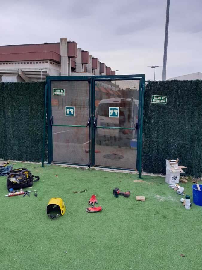 PUERTA VALLA EXTERIOR