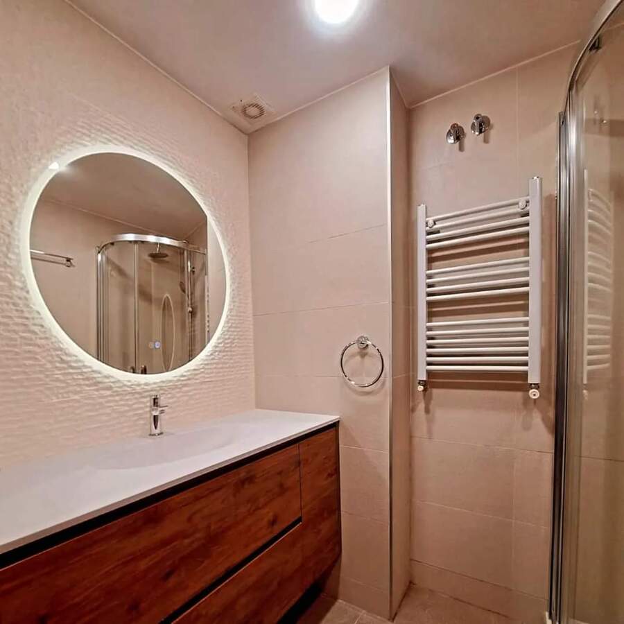 Baño reformado - vista completa