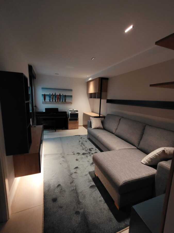 SALÓN DE OCIO-CINE + DESPACHO