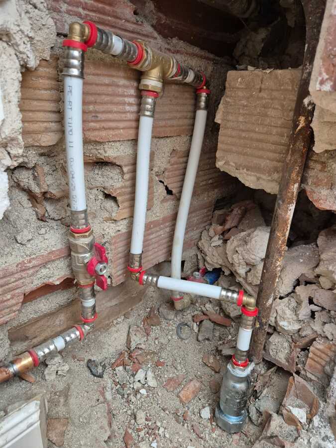 Reparación de fuga en calefacción