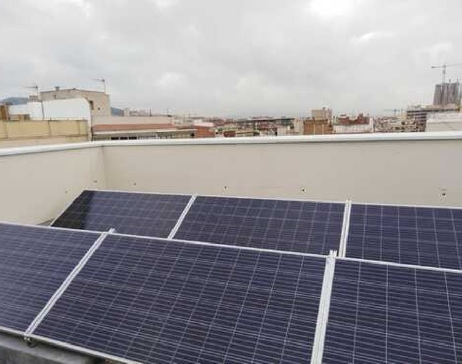 Instalacion fotovoltaica comunidad de vecinos Barcelona
