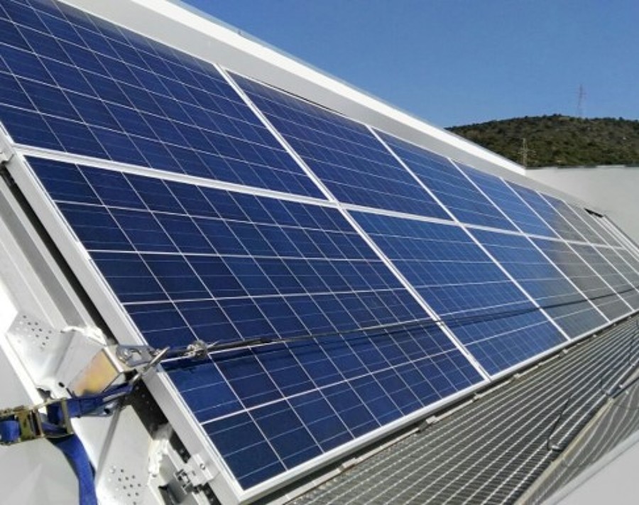 Instalación fotovoltaica centro investigación en Badalona