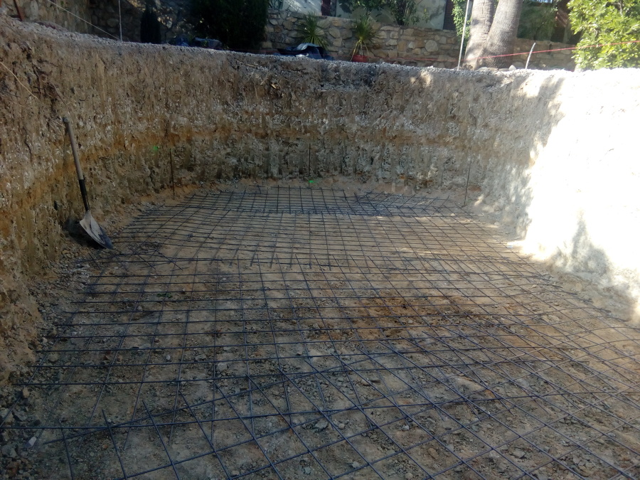 preparacion firme para piscina de poliester