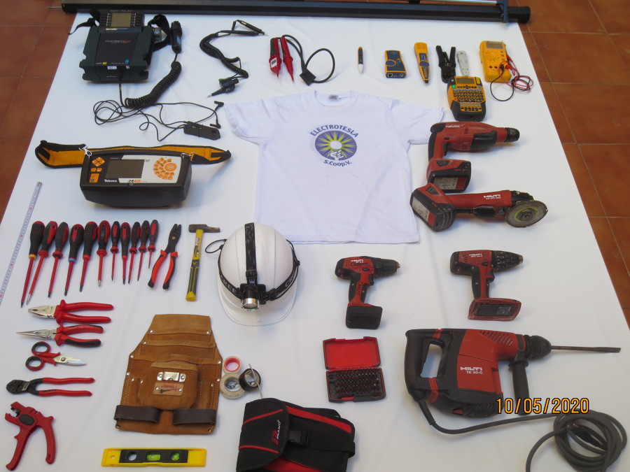 EQUIPOS DE MEDIDA Y HERRAMIENTAS