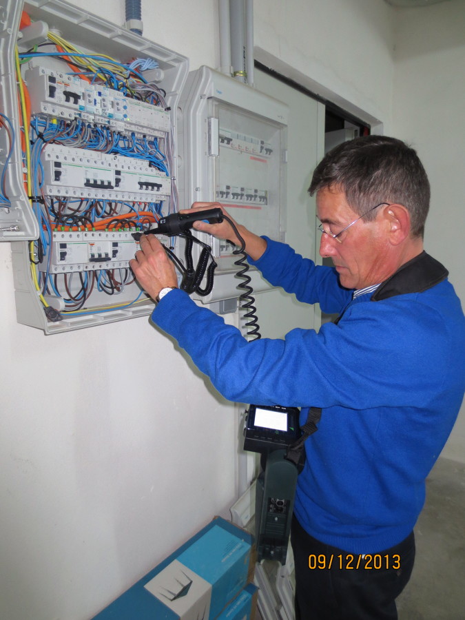 COMPROBACION  DE UNA INSTALACION ELECTRICA