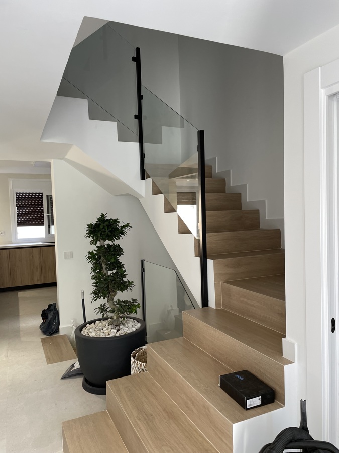 escalera porcelonico