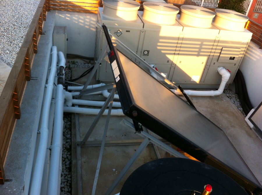 Bomba de Calor combinado con placas Solares termicas