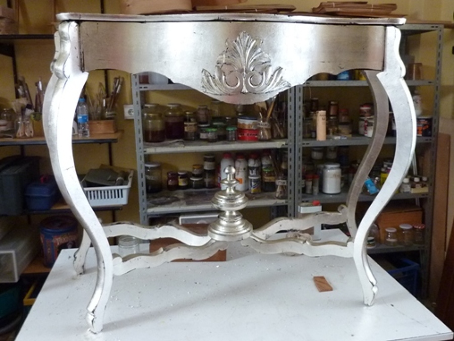 Consola con pan de plata