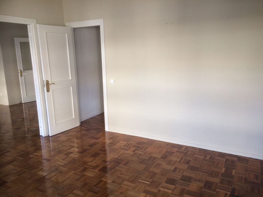 Acuchillamos y pintamos tu piso