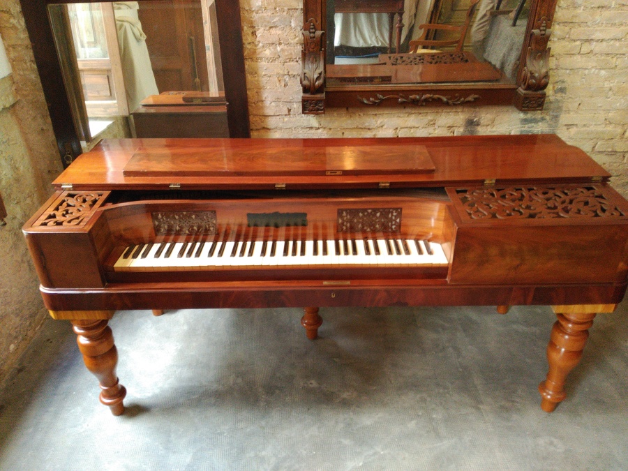 Pianoforte de caoba