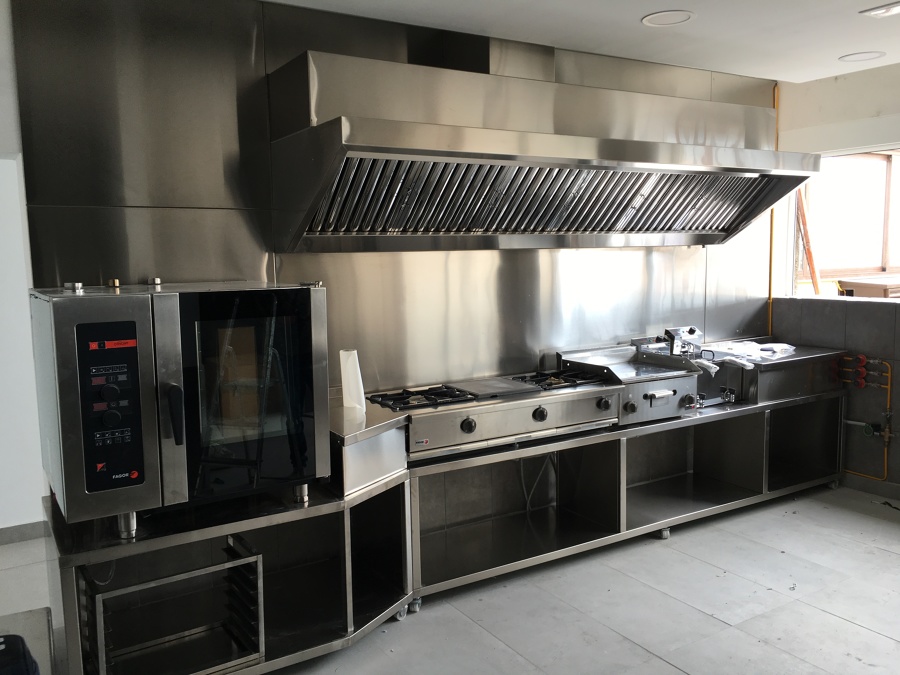 PROYECTO, DISEÑO Y FABRICACIÓN DE COCINAS INDUSTRIALES