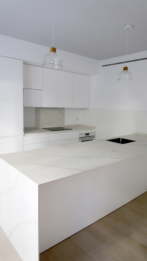 COCINA CON PENÍNSULA