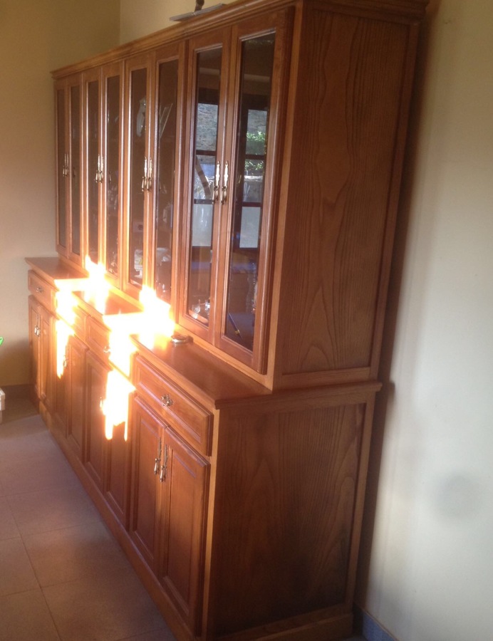 Mueble castaño macizo