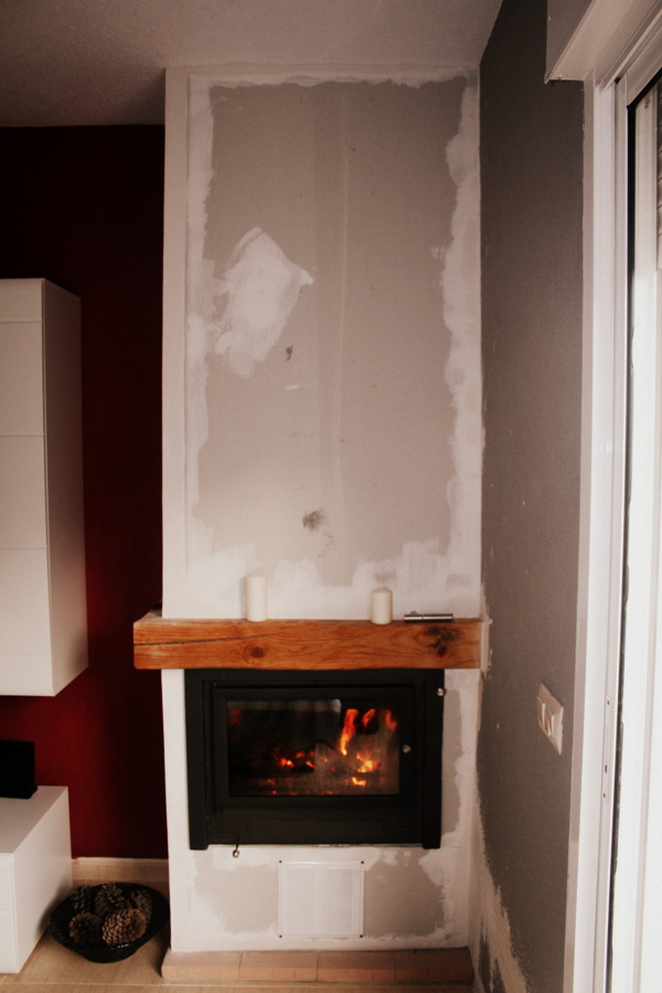 Instalación de chimenea de leña calefactora para la calefacción por agua