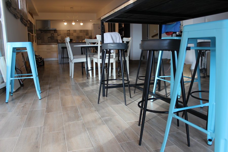 Solado sótano y alicatado frontal cocina