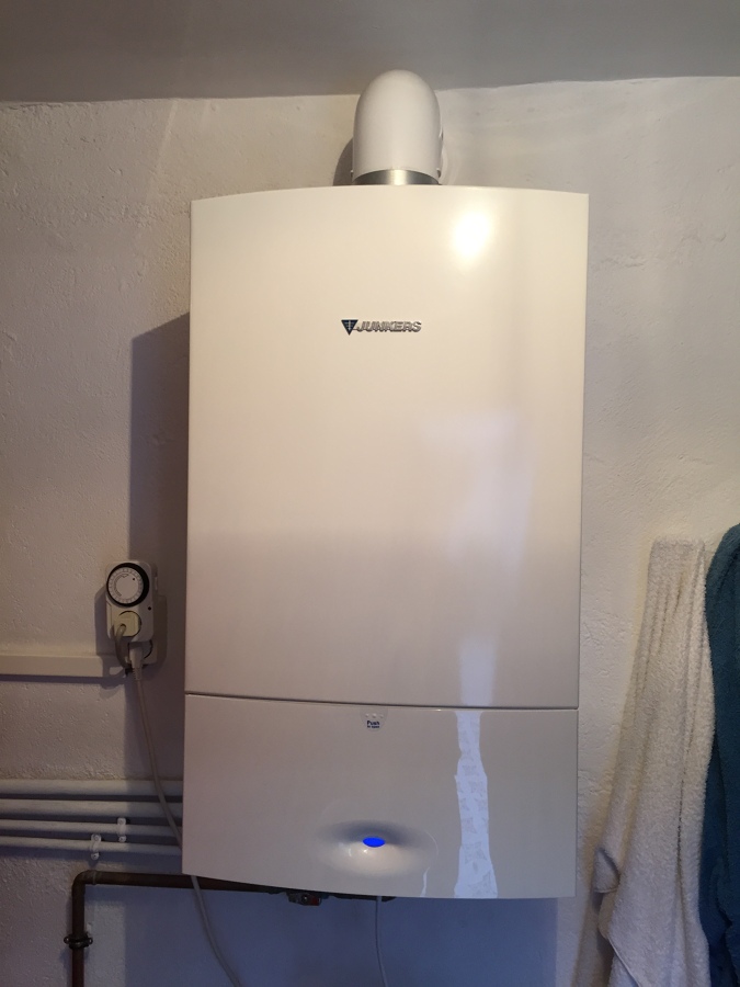 Instalación caldera Junkers Cerastar Comfort 25 Low NOx y traslados ACS/Calefacción