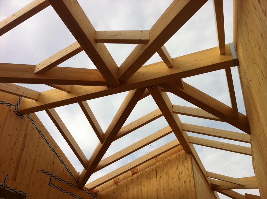 Detalle de tejado de madera