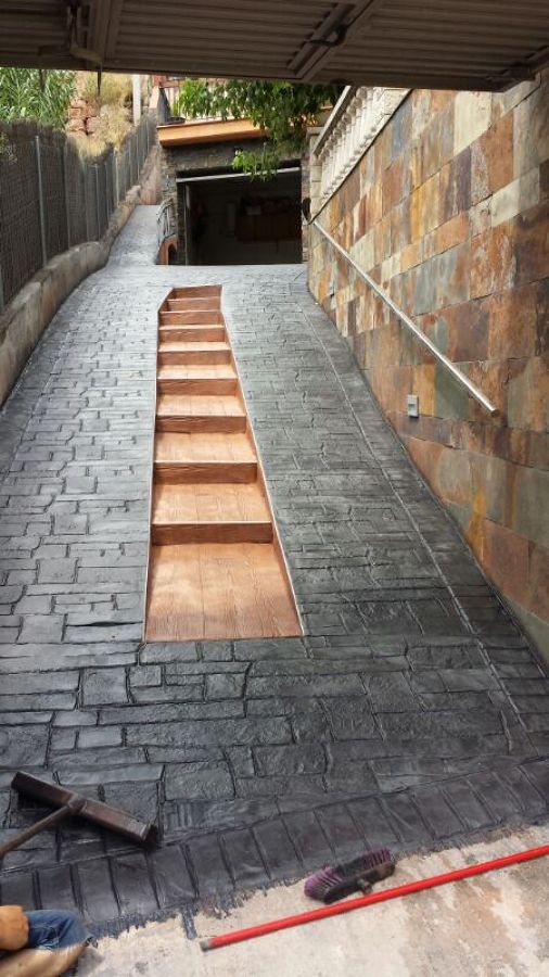 Acceso a la  vivienda en Mas Blanc- El Catllar