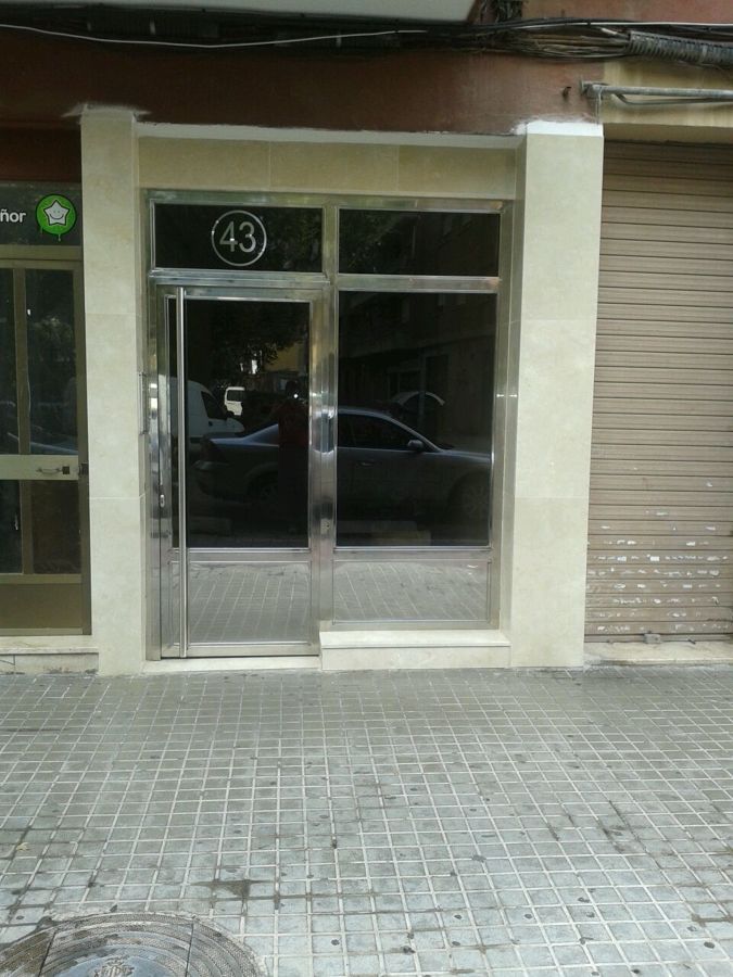 puerta de acceso a zaguan