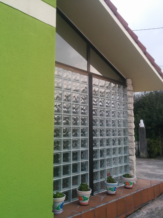 Creación de muro de pavés para proteger del viento.