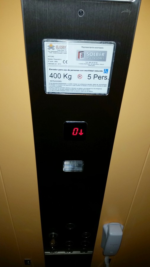 ELEVADORES DE VELOCIDAD RECUCIDA