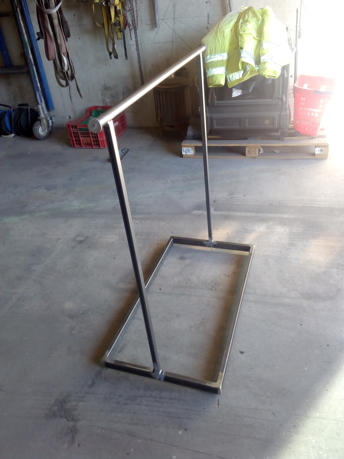 colgador ropa de acero inoxidable