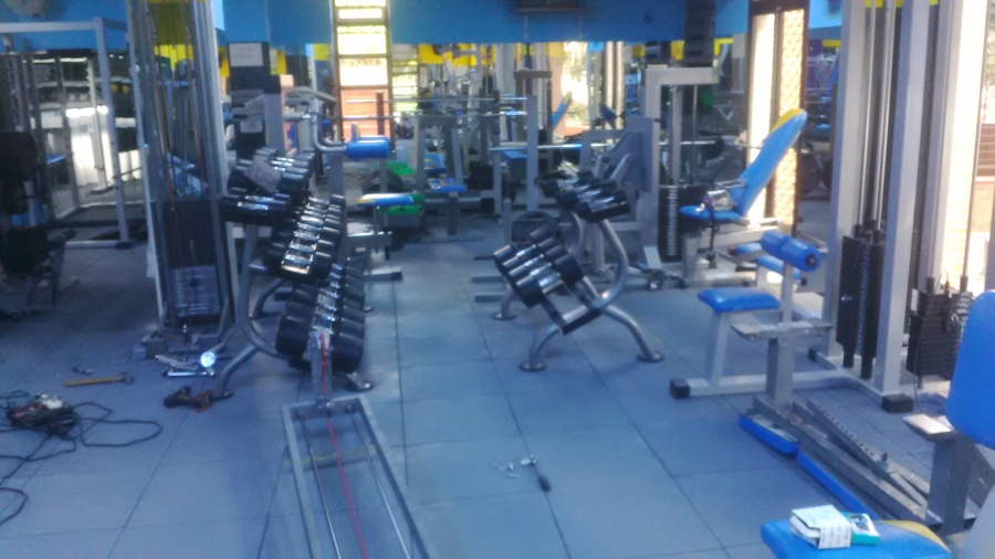 Suelo caucho macizo 40mm. machihembrado especial gimnasios - crossfit.