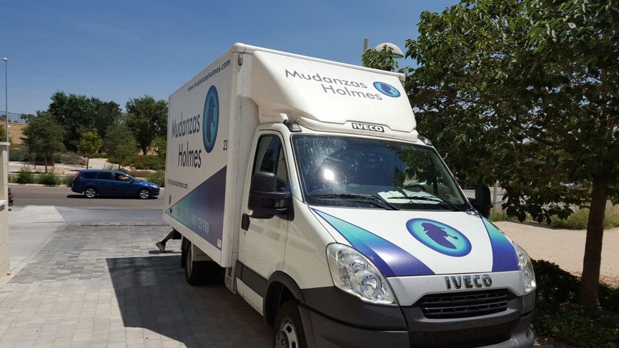 Camion de mudanzas holmes